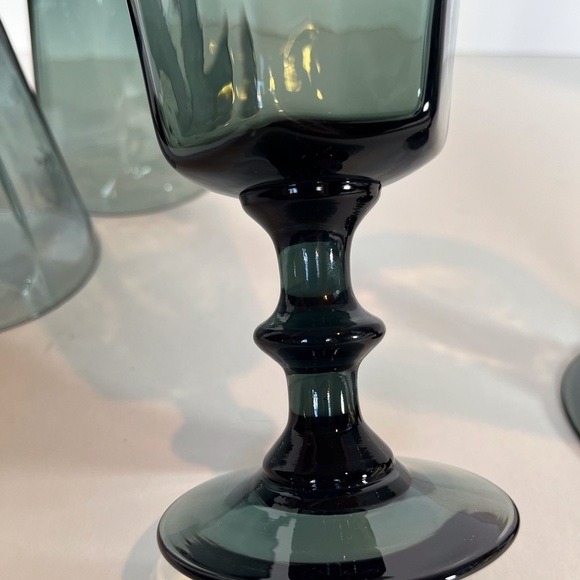 Set of 4 Smokey Gray-Blue Goblets - Picture 4 of 8